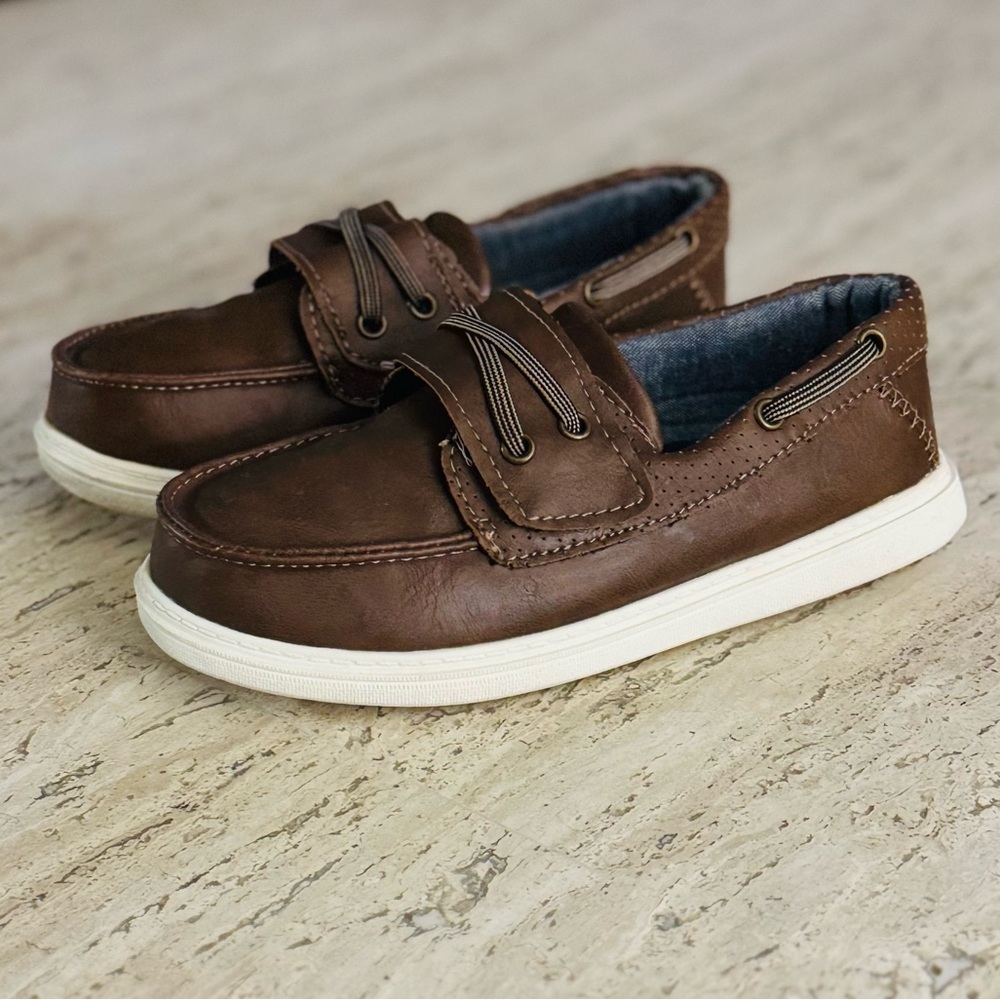 American Eagle Boys’ Brown Boat Shoes – Size 12